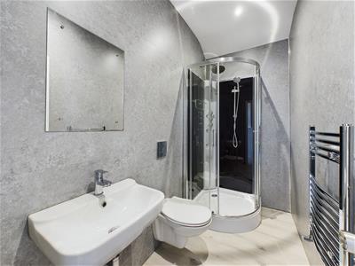 Shower Room (2)